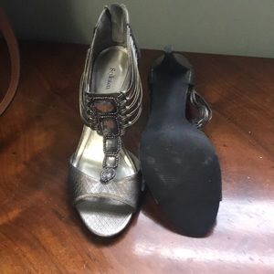 Perfect summer wedding shoes!